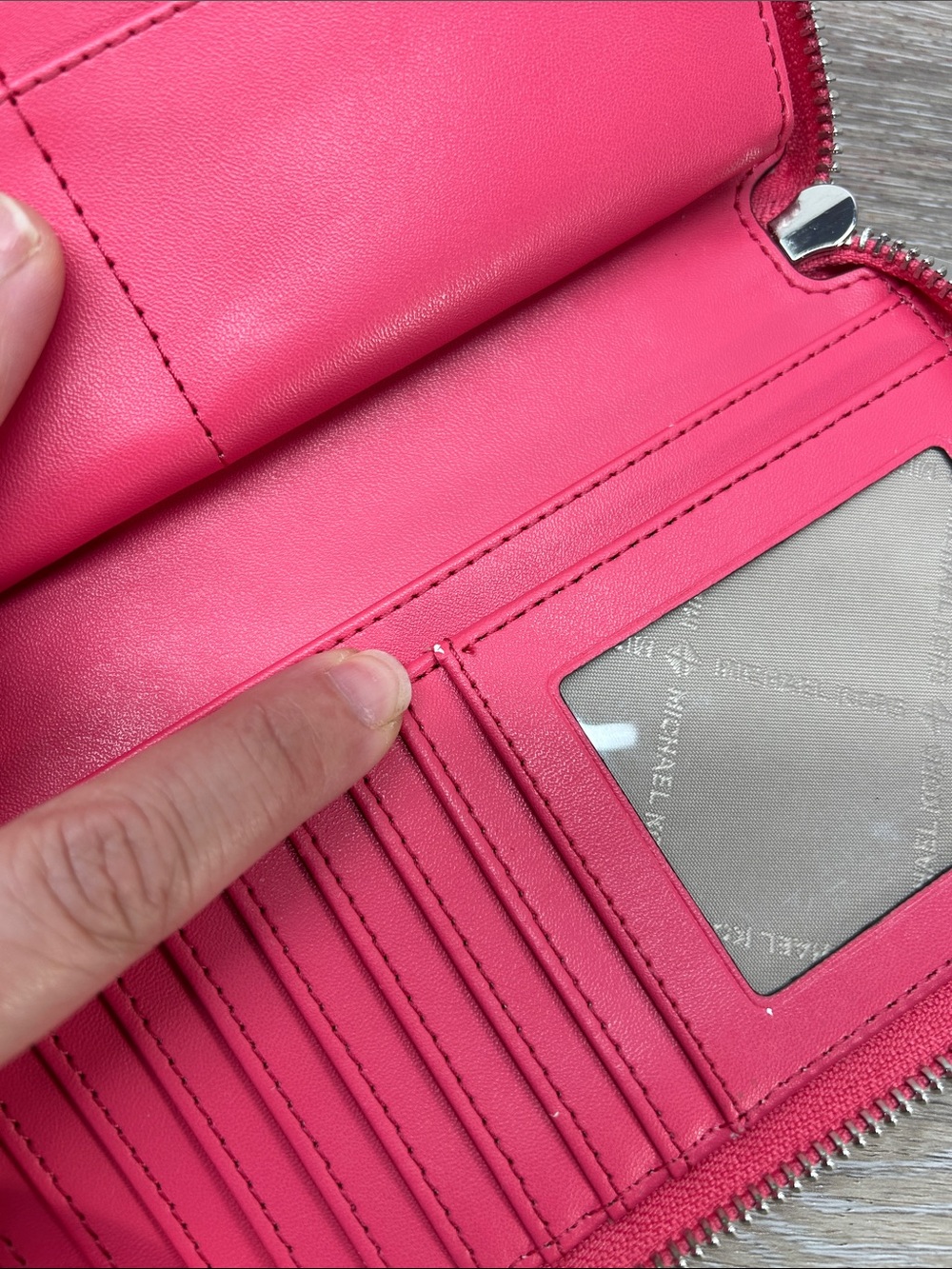 7239 Michael Kors Pink MK Signature Zip-Around Wristlet Wallet 437239 - Picture 12 of 12